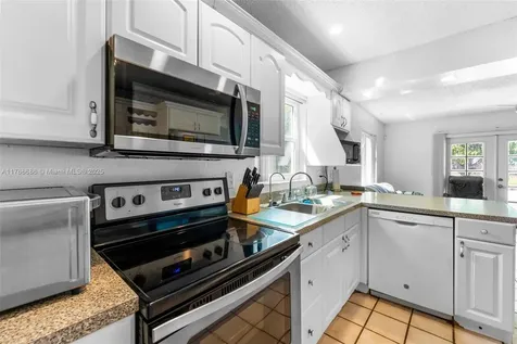 4511 NW 84th Avenue Lauderhill FL 33351