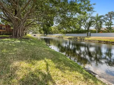 9927 NW 6th Court Plantation FL 33324
