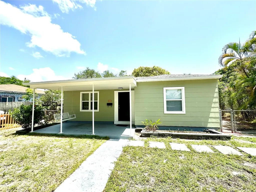 765 NW 125th Street North Miami FL 33168
