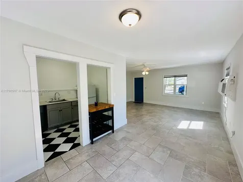 765 NW 125th Street North Miami FL 33168