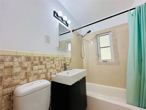 765 NW 125th Street North Miami FL 33168