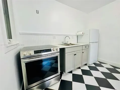765 NW 125th Street North Miami FL 33168