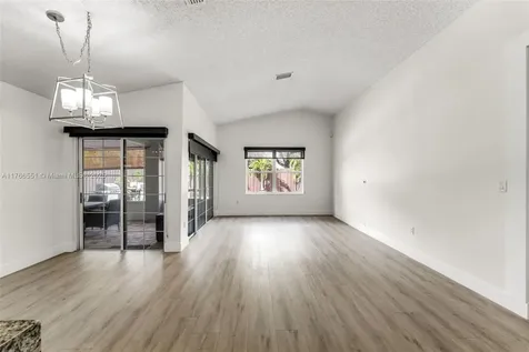 5054 SW 154th Place Miami FL 33185