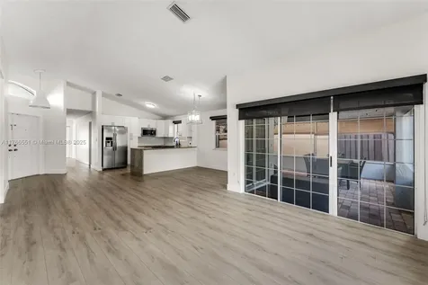 5054 SW 154th Place Miami FL 33185