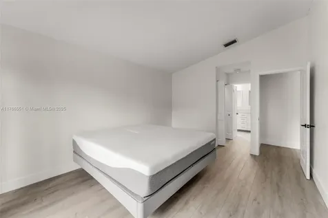 5054 SW 154th Place Miami FL 33185
