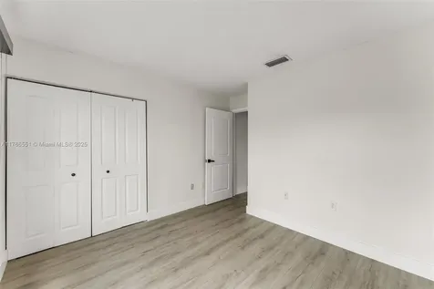 5054 SW 154th Place Miami FL 33185