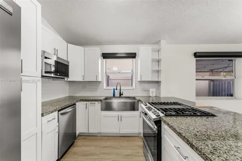 5054 SW 154th Place Miami FL 33185