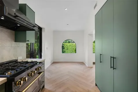1656 Biarritz Drive Miami Beach FL 33141