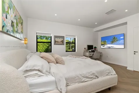 1656 Biarritz Drive Miami Beach FL 33141
