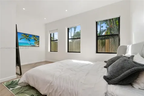1656 Biarritz Drive Miami Beach FL 33141