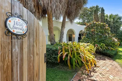 1656 Biarritz Drive Miami Beach FL 33141