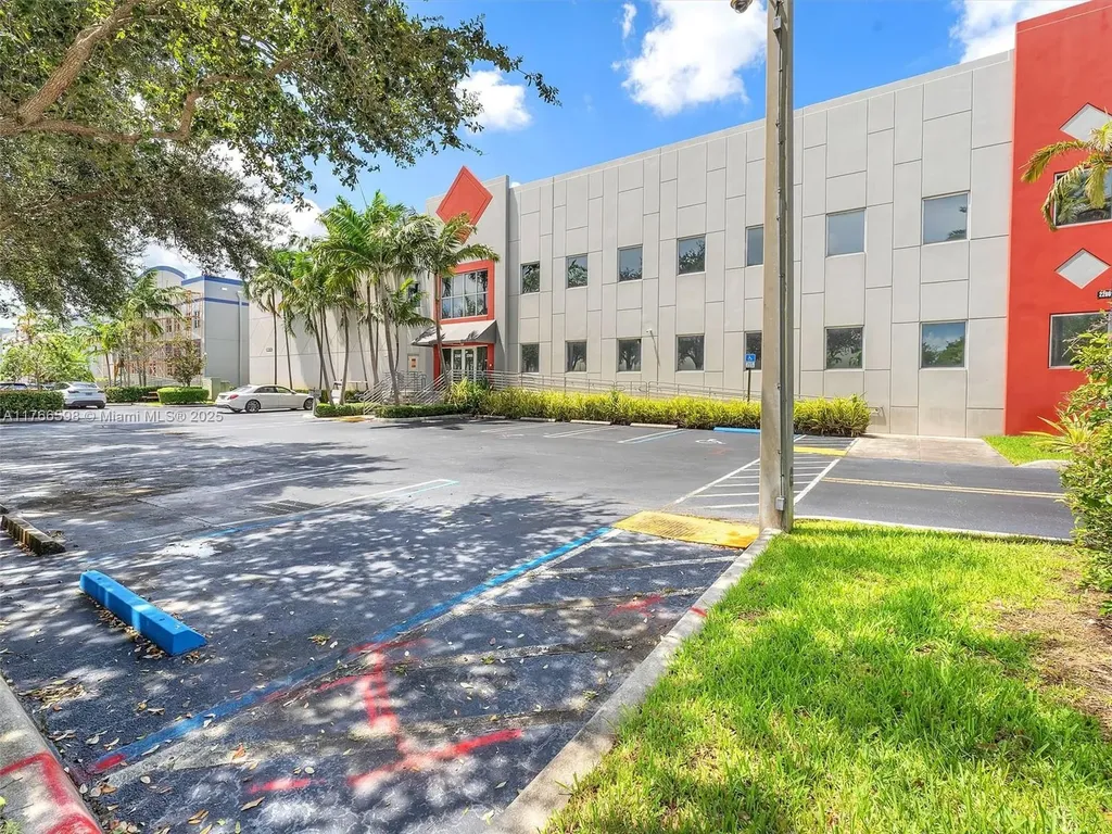 2260 NW 114th Avenue Sweetwater FL 33172