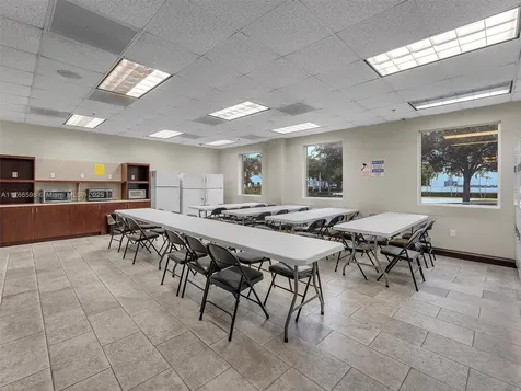 2260 NW 114th Avenue Sweetwater FL 33172