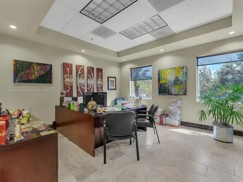 2260 NW 114th Avenue Sweetwater FL 33172