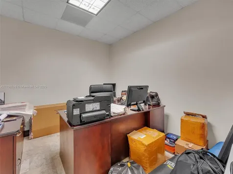 2260 NW 114th Avenue Sweetwater FL 33172
