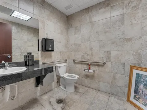 2260 NW 114th Avenue Sweetwater FL 33172
