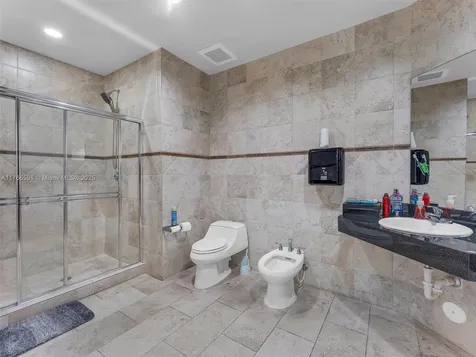 2260 NW 114th Avenue Sweetwater FL 33172