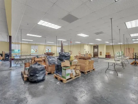2260 NW 114th Avenue Sweetwater FL 33172