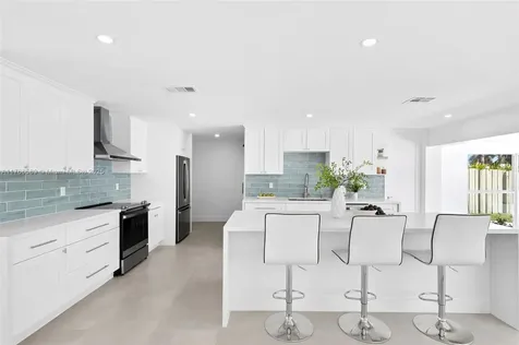 2140 NE 19th Avenue Wilton Manors FL 33305