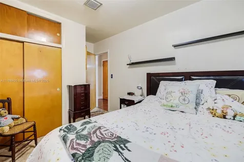 10045 SW 212th Street Cutler Bay FL 33189