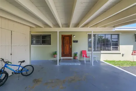 10045 SW 212th Street Cutler Bay FL 33189