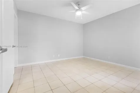 3040 NE 16th Avenue Oakland Park FL 33334