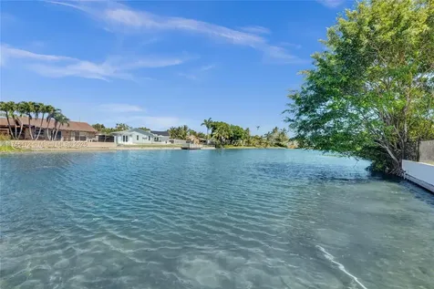 1931 NW 41st Street Oakland Park FL 33309