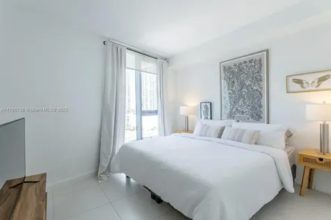 31 SE 6th Street Miami FL 33131