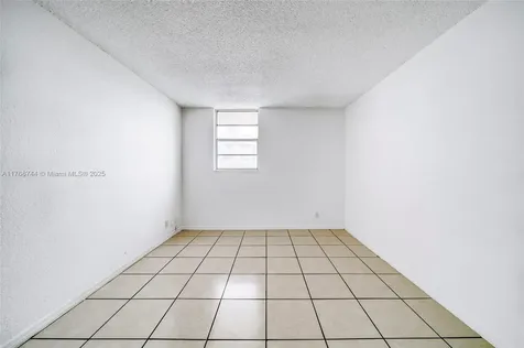 801 NW 47th Avenue Miami FL 33126