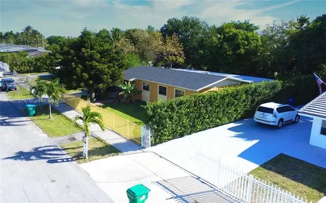 17221 NW 52nd Place Miami Gardens FL 33055