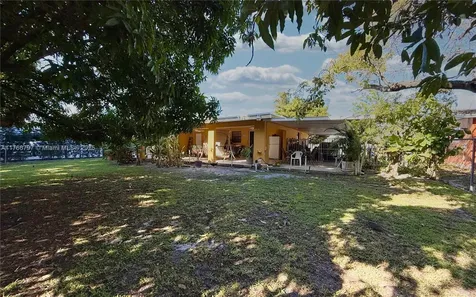 17221 NW 52nd Place Miami Gardens FL 33055