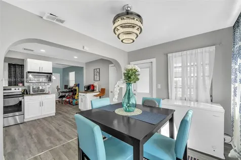 2813 SW 67th Lane Miramar FL 33023