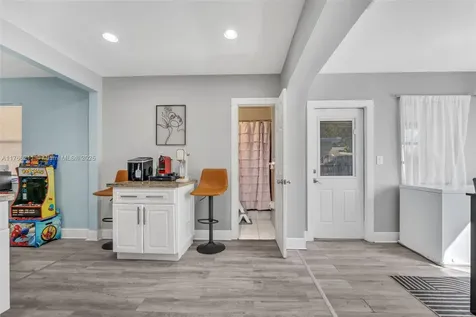 2813 SW 67th Lane Miramar FL 33023
