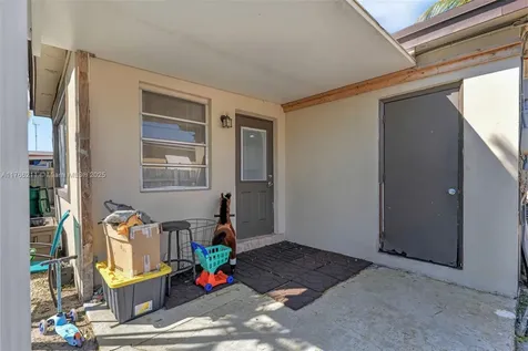 2813 SW 67th Lane Miramar FL 33023