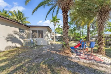 2813 SW 67th Lane Miramar FL 33023