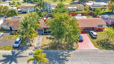 2813 SW 67th Lane Miramar FL 33023