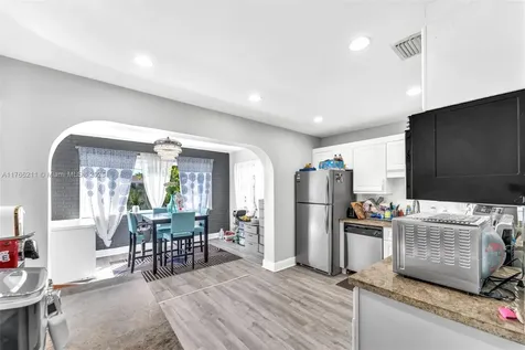2813 SW 67th Lane Miramar FL 33023