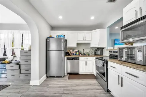 2813 SW 67th Lane Miramar FL 33023
