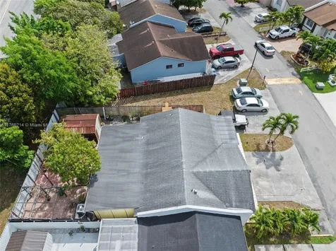 5245 NW 198th Terrace Miami Gardens FL 33055