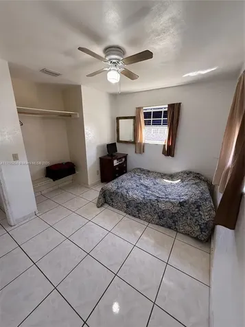 3221 SW 47th Avenue West Park FL 33023