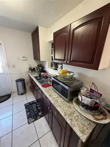 3221 SW 47th Avenue West Park FL 33023