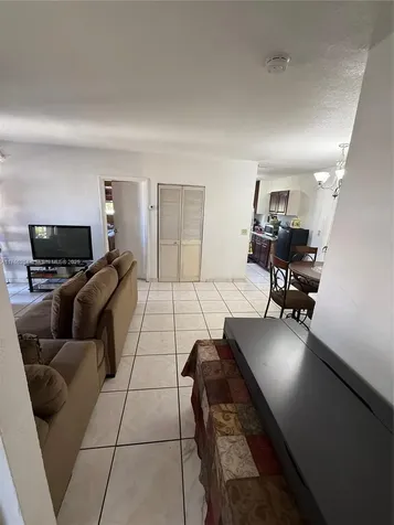 3221 SW 47th Avenue West Park FL 33023