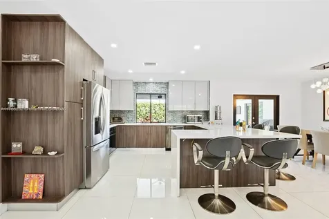 1945 NE 208th Terrace Miami FL 33179