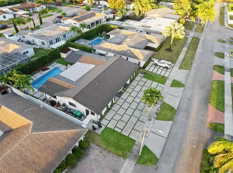1945 NE 208th Terrace Miami FL 33179