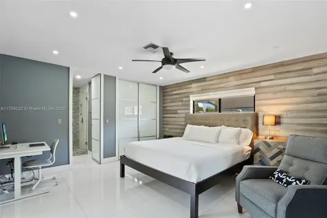 1945 NE 208th Terrace Miami FL 33179