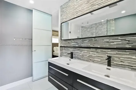 1945 NE 208th Terrace Miami FL 33179