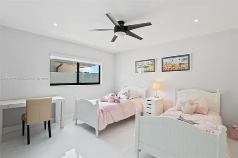 1945 NE 208th Terrace Miami FL 33179