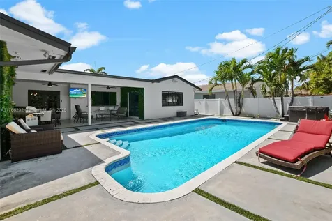 1945 NE 208th Terrace Miami FL 33179