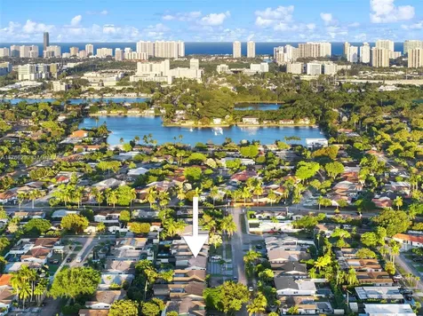 1945 NE 208th Terrace Miami FL 33179