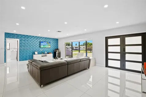1945 NE 208th Terrace Miami FL 33179